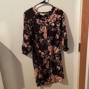 41 Hawthorn Navy Floral Dress